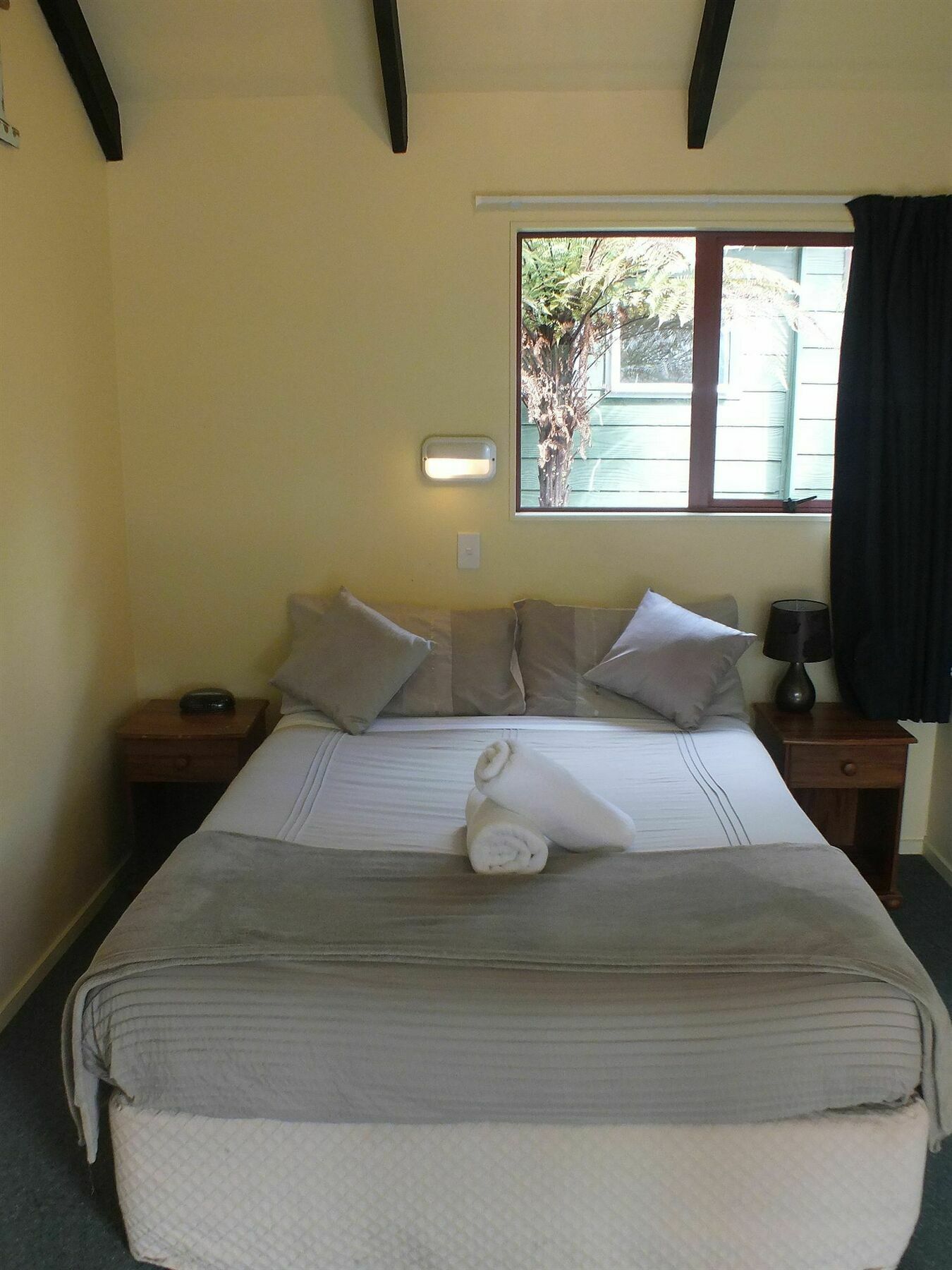 โกลว์ วอร์ม แอคคอมมอเดชั่น Hostel ฟรานซ์โจเซฟ ภายนอก รูปภาพ