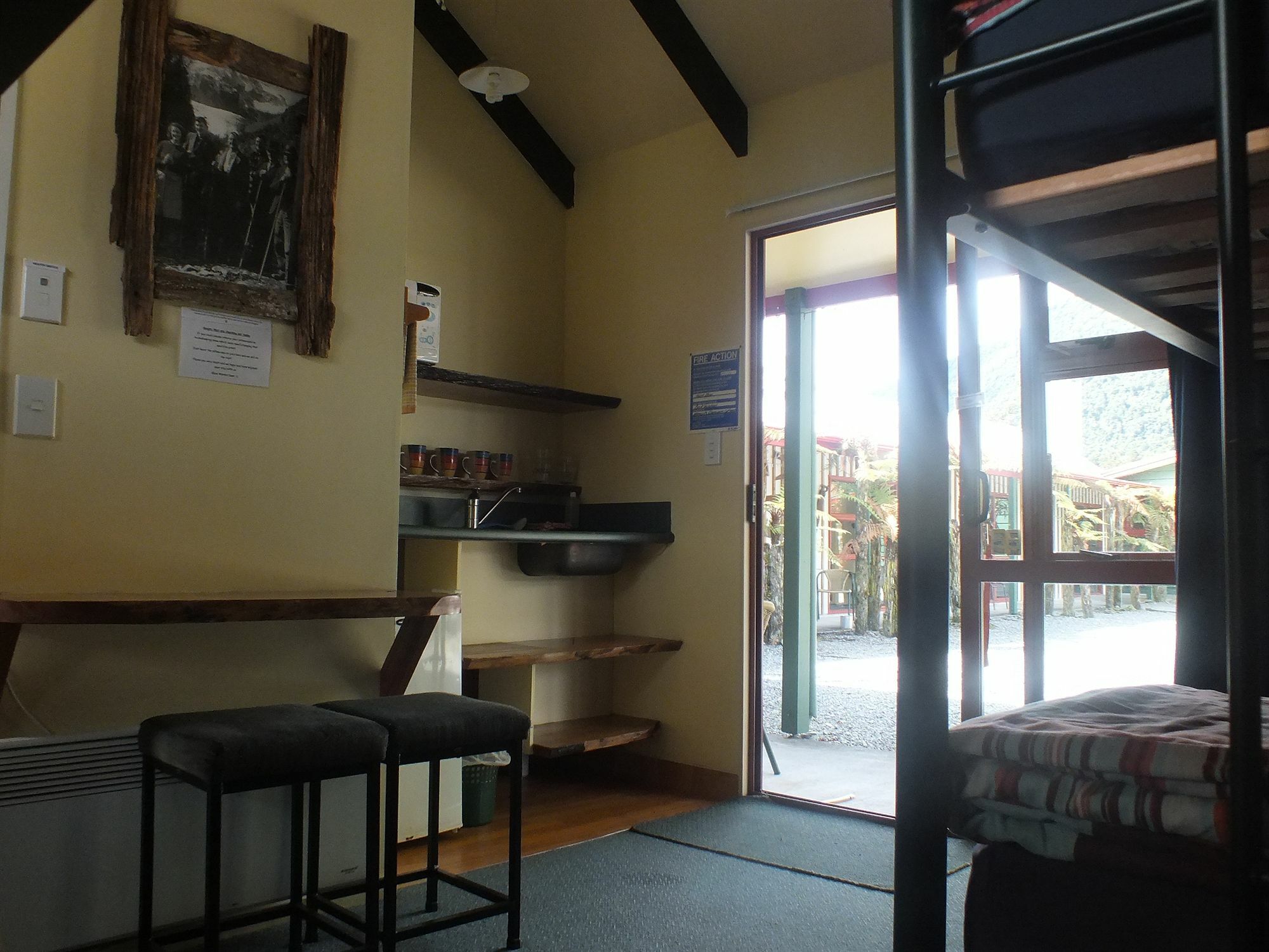 โกลว์ วอร์ม แอคคอมมอเดชั่น Hostel ฟรานซ์โจเซฟ ภายนอก รูปภาพ